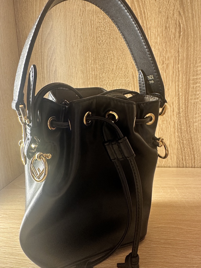 Fendi Mon Tresor Mini Bucket Bag